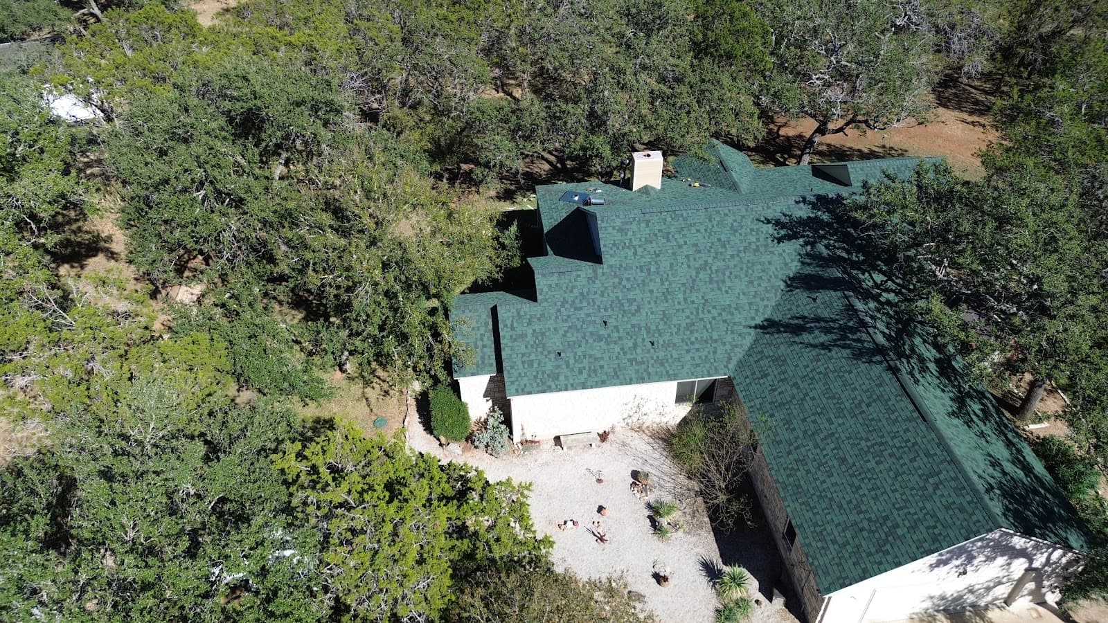 DeZign Roofing & Exteriors