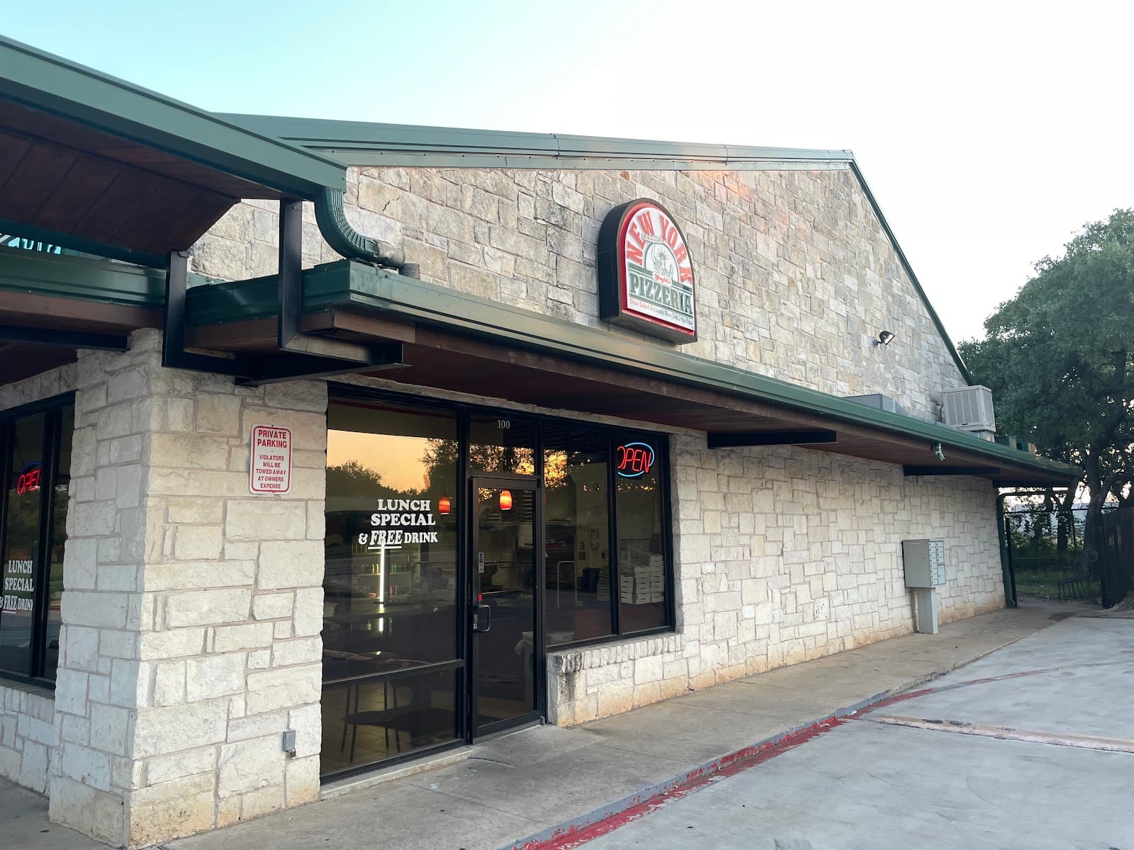 Yaghi's Pizzeria