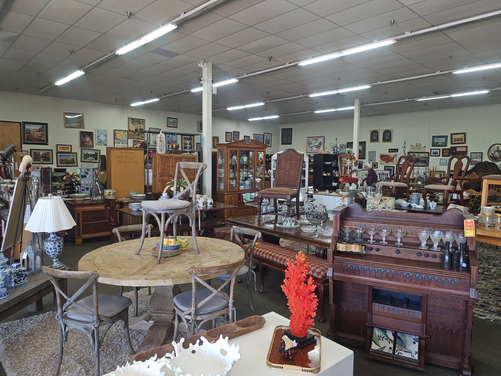 Rega of Paris Home Consignment Gallery