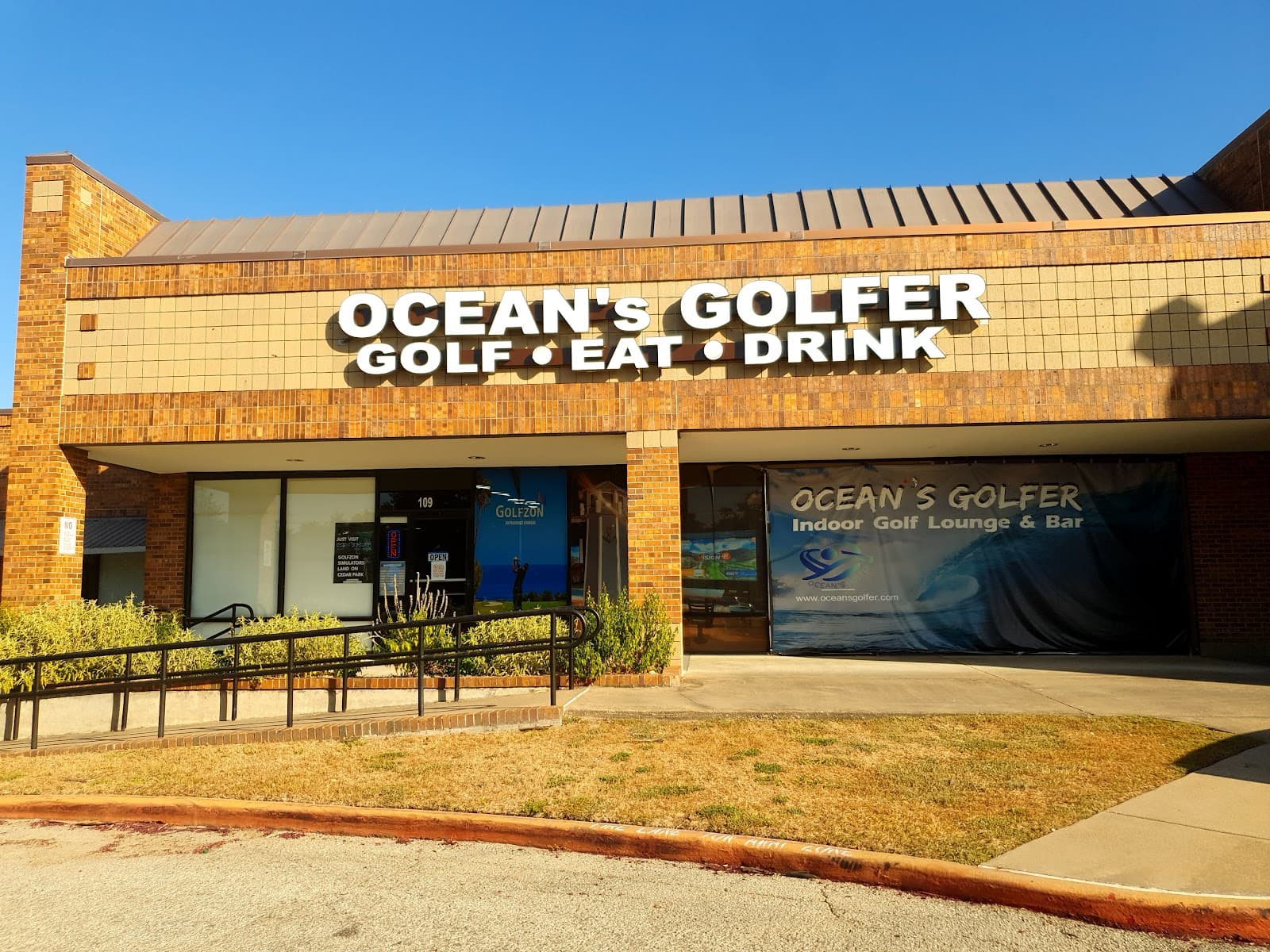 Ocean's Golfer